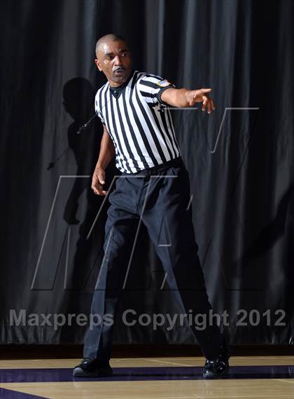 Thumbnail 1 in Etiwanda vs. Santiago (Inland Empire Classic) photogallery.