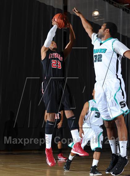 Thumbnail 3 in Etiwanda vs. Santiago (Inland Empire Classic) photogallery.