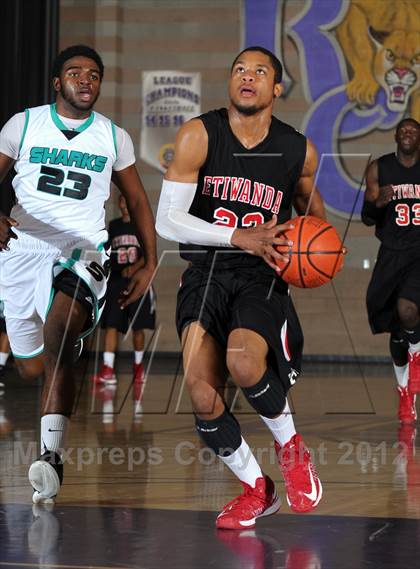 Thumbnail 3 in Etiwanda vs. Santiago (Inland Empire Classic) photogallery.