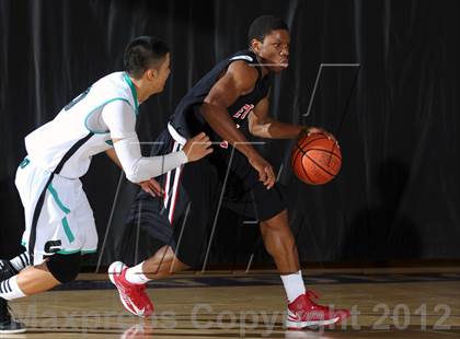 Thumbnail 3 in Etiwanda vs. Santiago (Inland Empire Classic) photogallery.