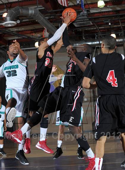 Thumbnail 1 in Etiwanda vs. Santiago (Inland Empire Classic) photogallery.
