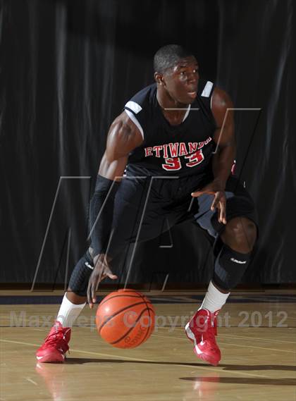 Thumbnail 1 in Etiwanda vs. Santiago (Inland Empire Classic) photogallery.