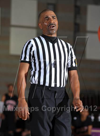 Thumbnail 2 in Etiwanda vs. Santiago (Inland Empire Classic) photogallery.