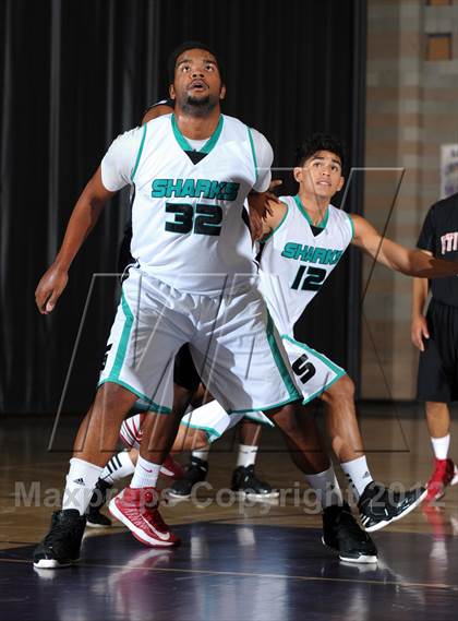 Thumbnail 2 in Etiwanda vs. Santiago (Inland Empire Classic) photogallery.