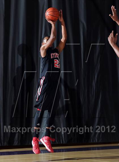 Thumbnail 2 in Etiwanda vs. Santiago (Inland Empire Classic) photogallery.
