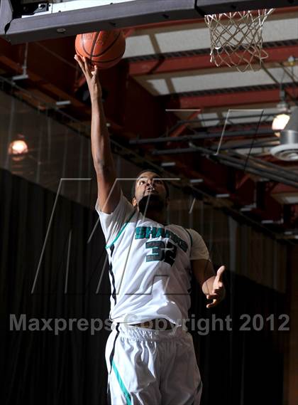 Thumbnail 2 in Etiwanda vs. Santiago (Inland Empire Classic) photogallery.