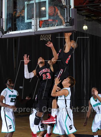 Thumbnail 3 in Etiwanda vs. Santiago (Inland Empire Classic) photogallery.