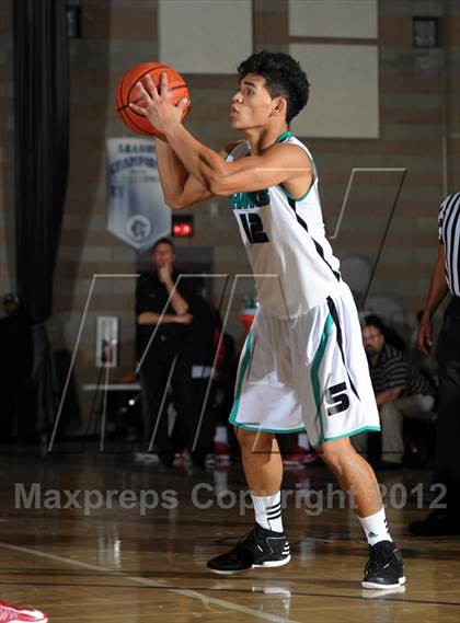 Thumbnail 2 in Etiwanda vs. Santiago (Inland Empire Classic) photogallery.