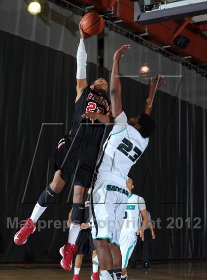 Thumbnail 2 in Etiwanda vs. Santiago (Inland Empire Classic) photogallery.