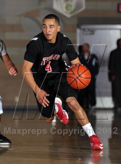 Thumbnail 3 in Etiwanda vs. Santiago (Inland Empire Classic) photogallery.