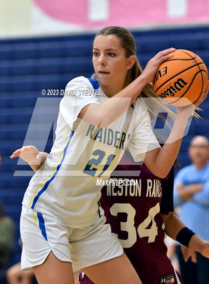 Thumbnail 3 in Weston Ranch vs. River City (Rumble on the River) photogallery.