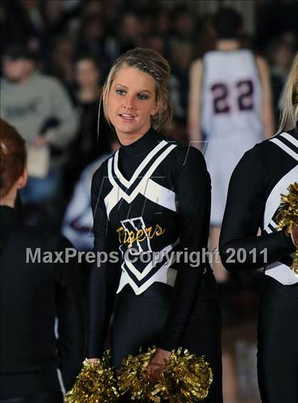 Thumbnail 2 in Unity vs. Northwestern (WIAA D3 Sectional Semi-Final) photogallery.