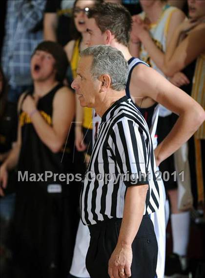 Thumbnail 3 in Unity vs. Northwestern (WIAA D3 Sectional Semi-Final) photogallery.