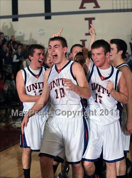 Thumbnail 1 in Unity vs. Northwestern (WIAA D3 Sectional Semi-Final) photogallery.