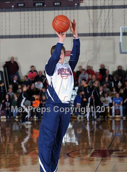 Thumbnail 3 in Unity vs. Northwestern (WIAA D3 Sectional Semi-Final) photogallery.