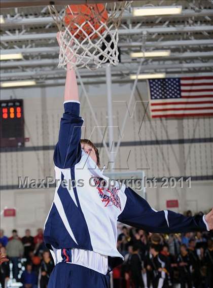 Thumbnail 3 in Unity vs. Northwestern (WIAA D3 Sectional Semi-Final) photogallery.