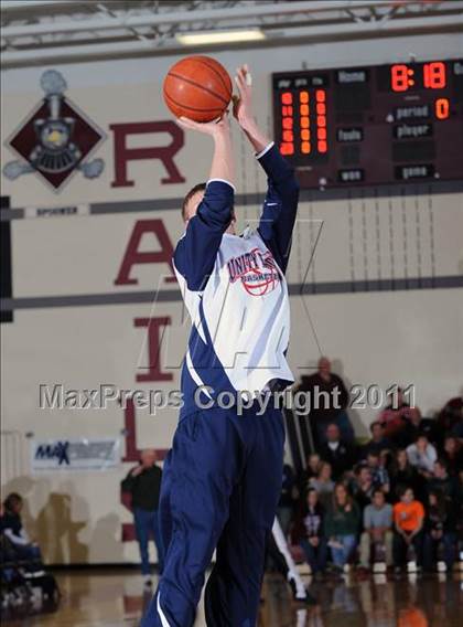Thumbnail 1 in Unity vs. Northwestern (WIAA D3 Sectional Semi-Final) photogallery.
