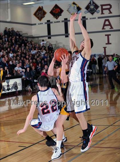 Thumbnail 3 in Unity vs. Northwestern (WIAA D3 Sectional Semi-Final) photogallery.