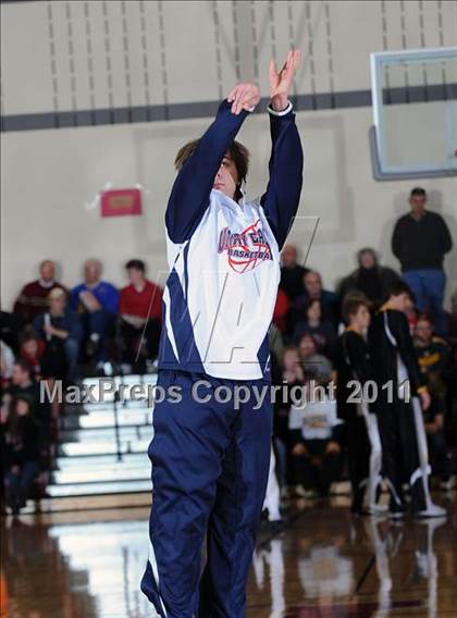 Thumbnail 2 in Unity vs. Northwestern (WIAA D3 Sectional Semi-Final) photogallery.