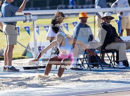 Thumbnail 3 in UF Relays (Saturday - Triple Jump) photogallery.