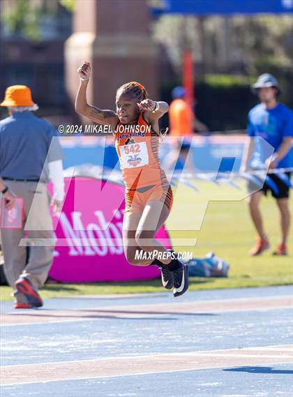 Thumbnail 1 in UF Relays (Saturday - Triple Jump) photogallery.