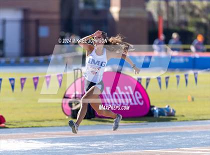 Thumbnail 1 in UF Relays (Saturday - Triple Jump) photogallery.