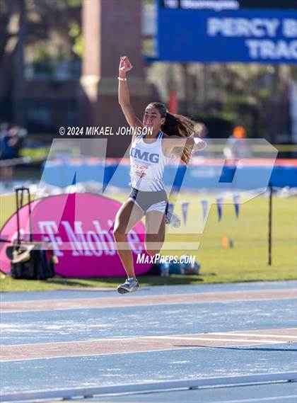 Thumbnail 3 in UF Relays (Saturday - Triple Jump) photogallery.