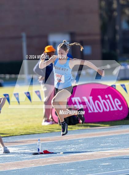 Thumbnail 3 in UF Relays (Saturday - Triple Jump) photogallery.