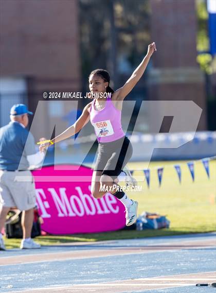 Thumbnail 2 in UF Relays (Saturday - Triple Jump) photogallery.