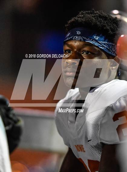 Thumbnail 2 in Bowie @ Lamar photogallery.