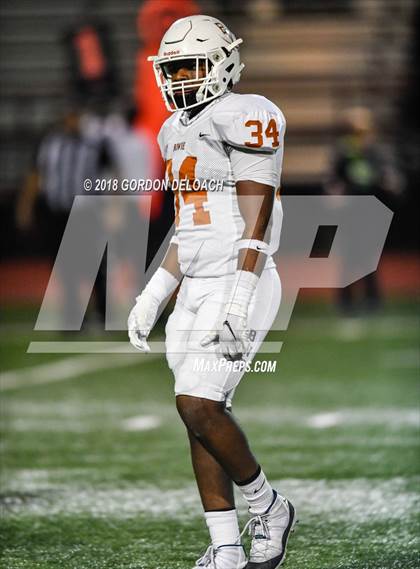 Thumbnail 3 in Bowie @ Lamar photogallery.