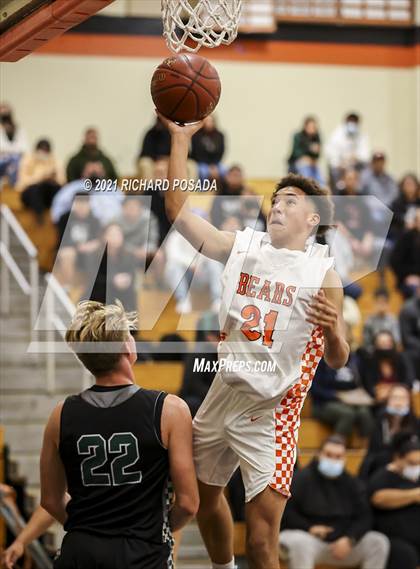 Thumbnail 1 in Reedley @ Selma photogallery.