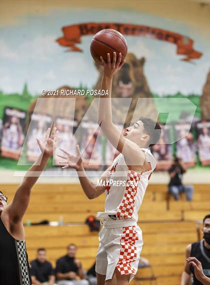 Thumbnail 1 in Reedley @ Selma photogallery.