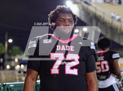 Thumbnail 2 in Crib Classic Dade vs Broward All-Star Showcase photogallery.