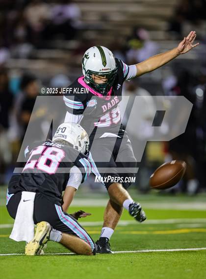 Thumbnail 1 in Crib Classic Dade vs Broward All-Star Showcase photogallery.