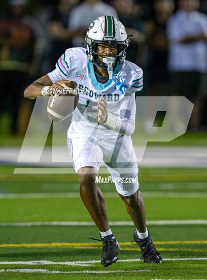 Thumbnail 1 in Crib Classic Dade vs Broward All-Star Showcase photogallery.