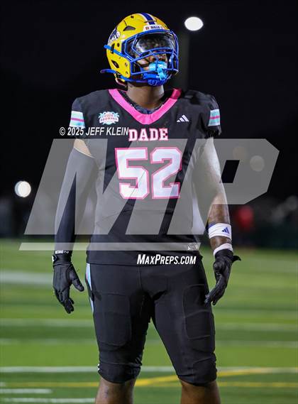 Thumbnail 3 in Crib Classic Dade vs Broward All-Star Showcase photogallery.