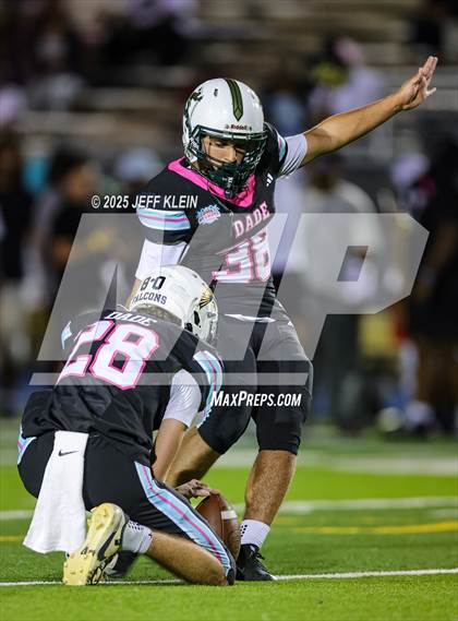 Thumbnail 3 in Crib Classic Dade vs Broward All-Star Showcase photogallery.