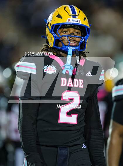 Thumbnail 3 in Crib Classic Dade vs Broward All-Star Showcase photogallery.