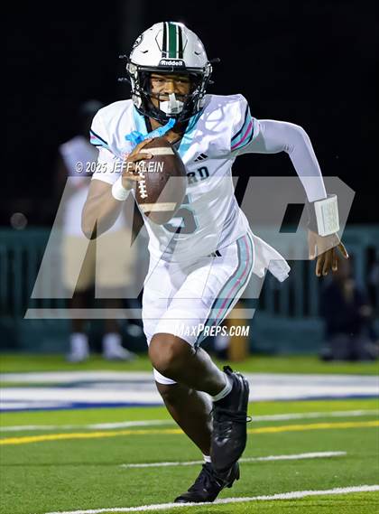 Thumbnail 3 in Crib Classic Dade vs Broward All-Star Showcase photogallery.