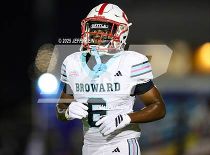 Thumbnail 3 in Crib Classic Dade vs Broward All-Star Showcase photogallery.