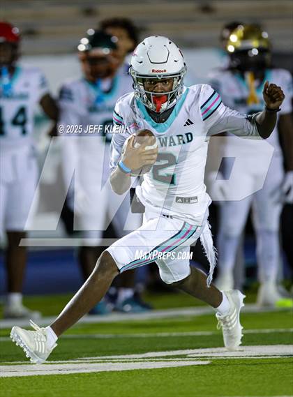 Thumbnail 1 in Crib Classic Dade vs Broward All-Star Showcase photogallery.