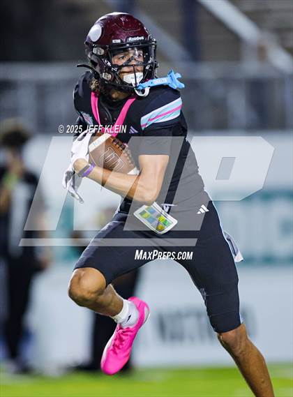 Thumbnail 2 in Crib Classic Dade vs Broward All-Star Showcase photogallery.