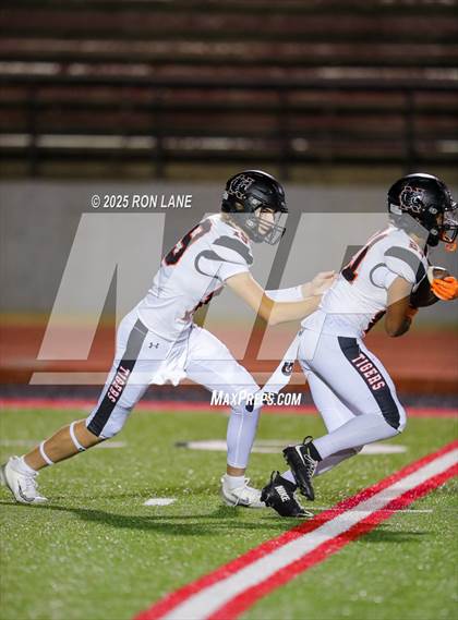 Thumbnail 3 in JV: Norman @ Mustang photogallery.