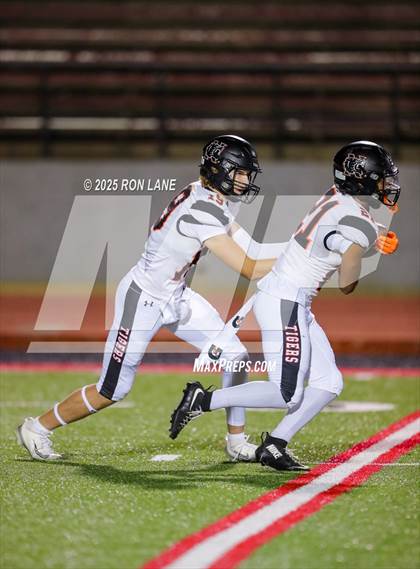 Thumbnail 2 in JV: Norman @ Mustang photogallery.