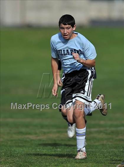 Thumbnail 2 in Canyon vs Villa Park photogallery.