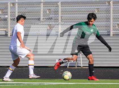 Thumbnail 1 in Sulphur Springs vs. Poteet (Forney Kickoff Tournament) photogallery.