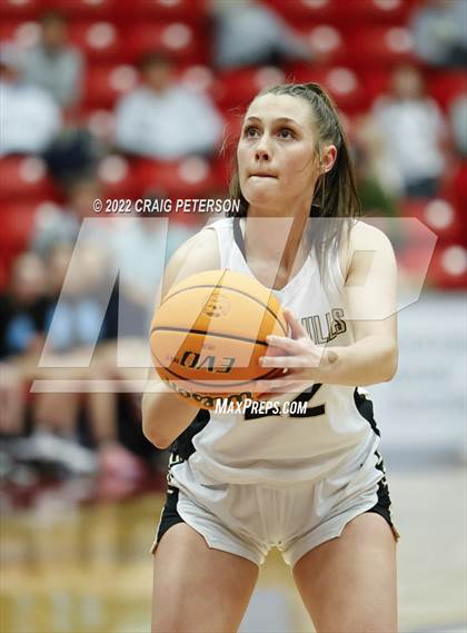 Thumbnail 2 in Desert Hills vs. Sky View (UHSAA 4A Semifinal Playoff) photogallery.