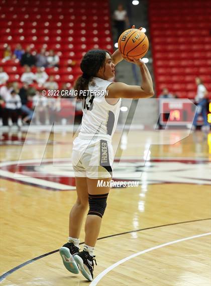 Thumbnail 1 in Desert Hills vs. Sky View (UHSAA 4A Semifinal Playoff) photogallery.