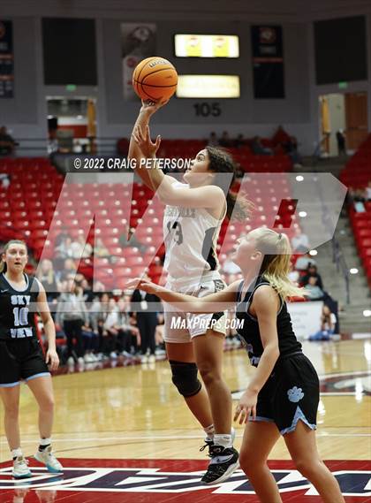 Thumbnail 2 in Desert Hills vs. Sky View (UHSAA 4A Semifinal Playoff) photogallery.